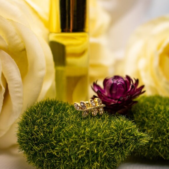 1 Leaf Ear Cuffs, golden, summer, casual, earrings, crystals, swimsuit - Picture 3 of 10